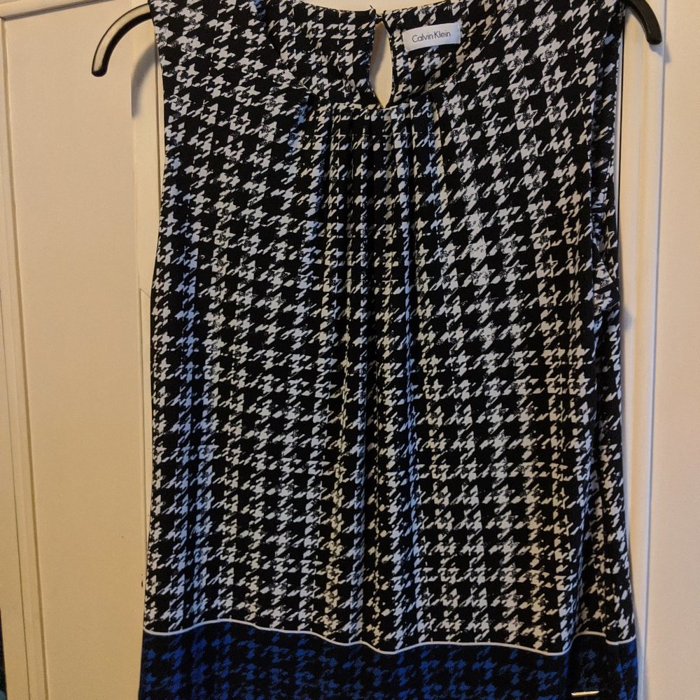 Calvin Klein L Houndstooth inspired blouse